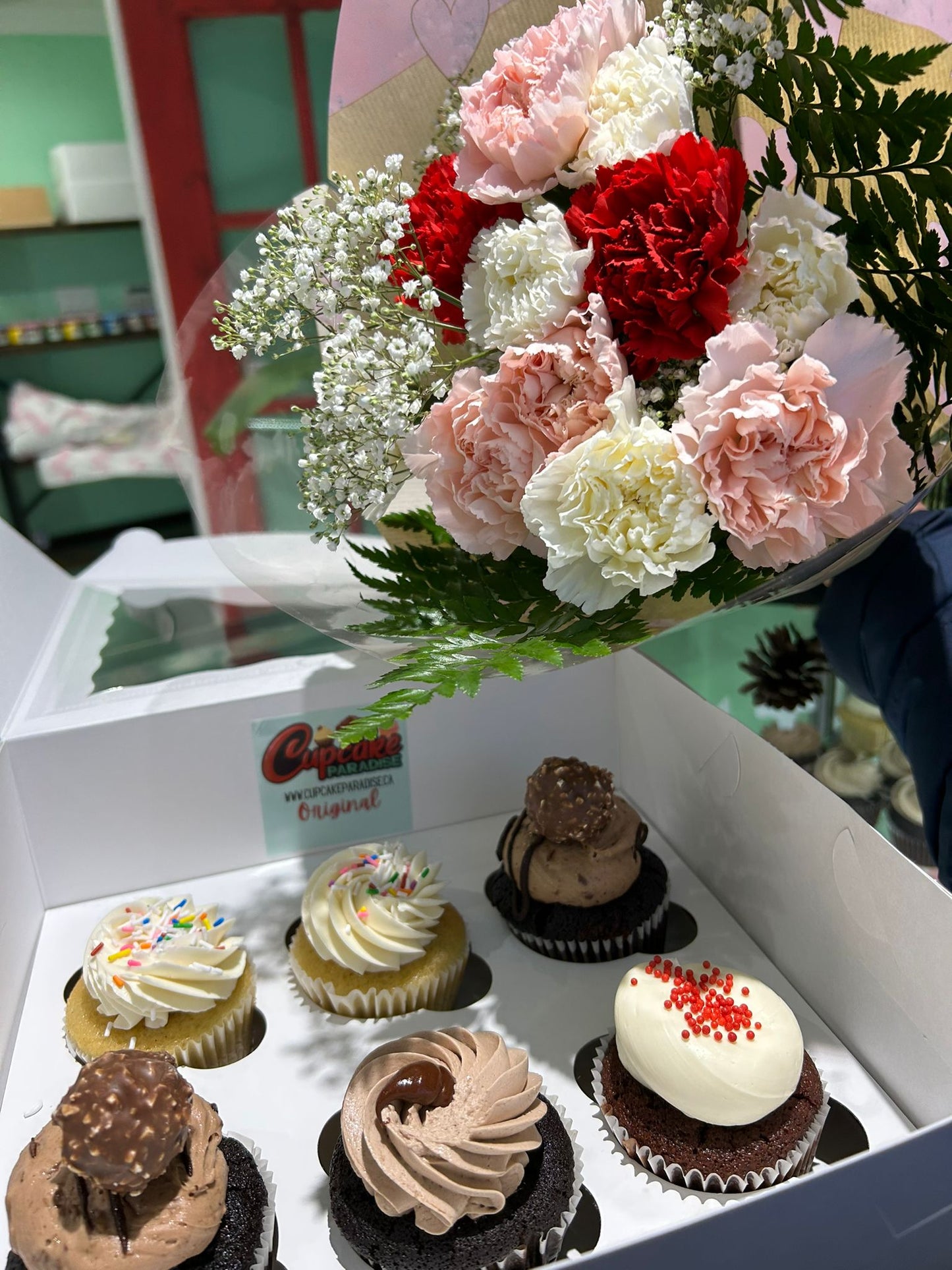 12 Pack /50/100 Vegan Cupcakes